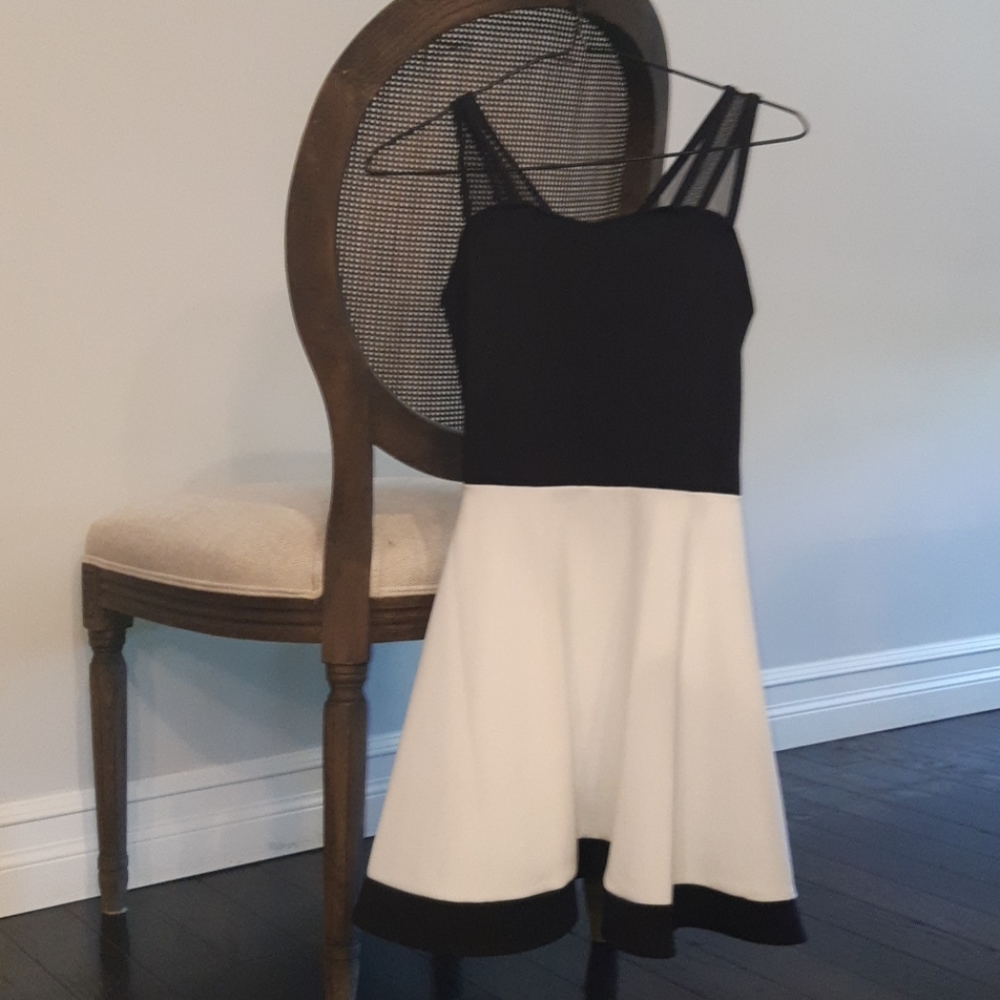 Black and White Dress, Womens small/girls large